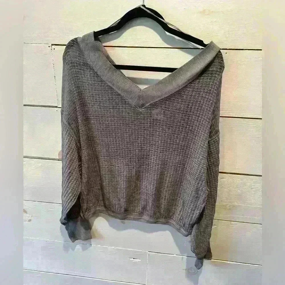 We The Free pullover waffle deep v-neck women’s shirt, sz XS, gray, free people